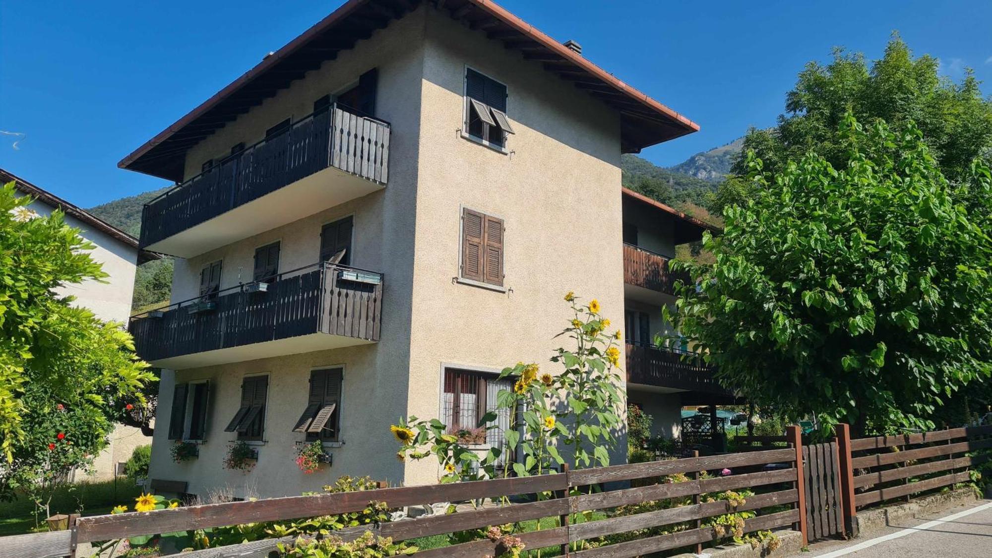 Bioledro Casa Lena Apartment Mezzolago Exterior photo
